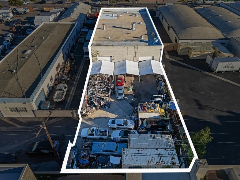 More Photos Of 779 W 16th St, Costa Mesa Warehouse For Sale