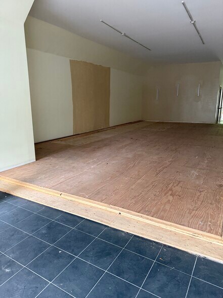 More Photos Of 736 14th St, San Francisco Apartments For Sale