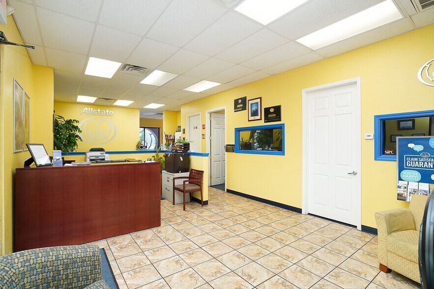 More Photos Of 2430 E Southcross Blvd, San Antonio Storefront For Lease