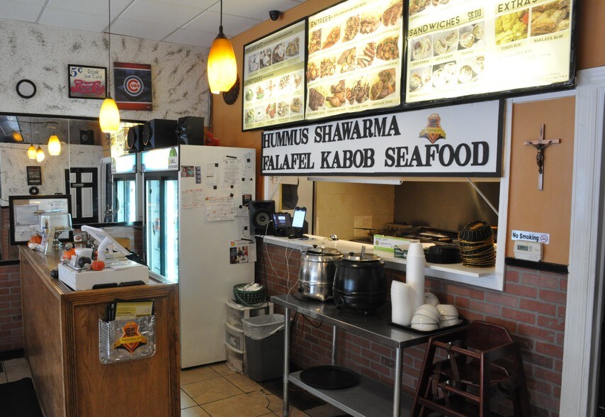 More Photos Of 2011 N Damen Ave, Chicago Restaurant For Sale