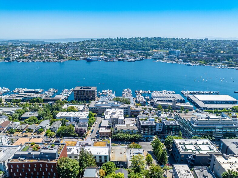 More Photos Of 1607 Dexter Ave N, Seattle Office For Lease