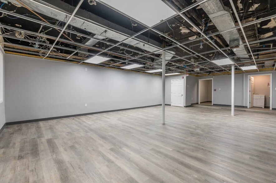 More Photos Of 531-545 Main St, Worcester Office For Sale