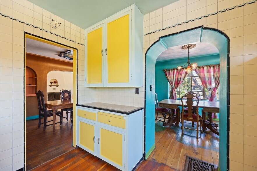 More Photos Of 720 W La Habra Blvd, La Habra General Retail For Sale