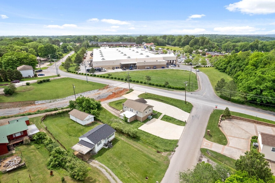 More Photos Of 1662 Golf Club Ln, Clarksville Office For Sale