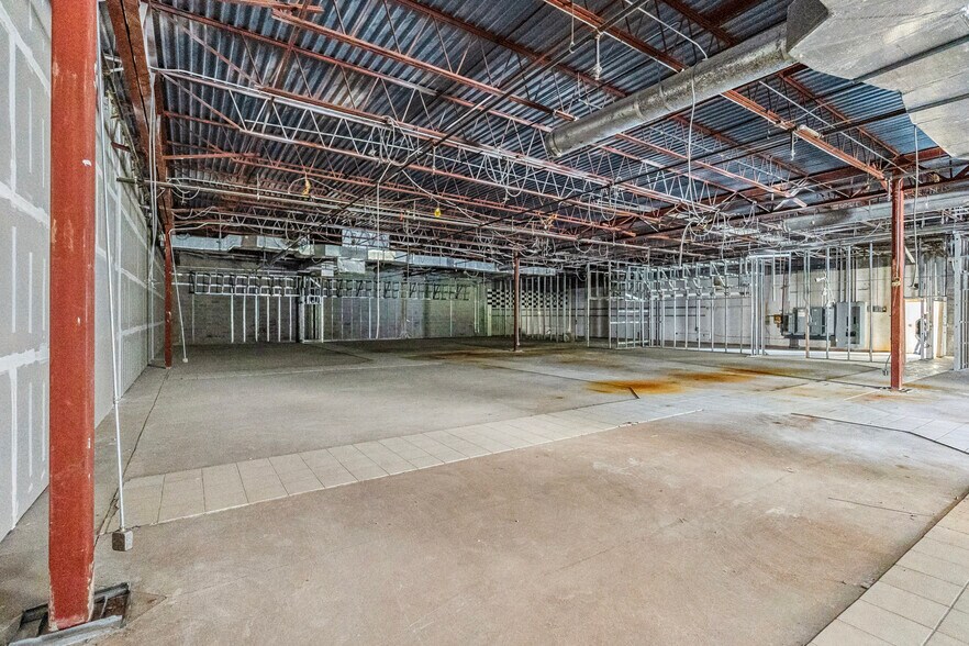 More Photos Of 1247 Burkemont Ave, Morganton Unknown For Lease