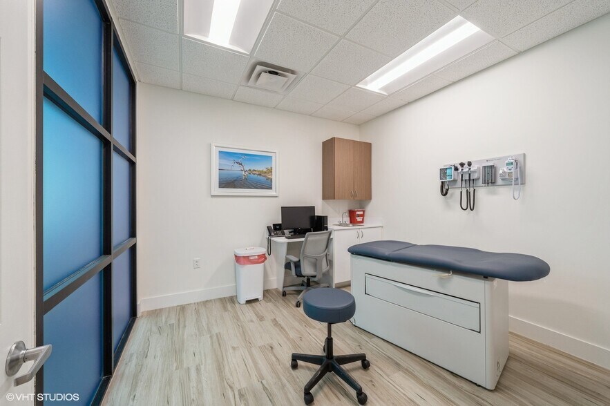 More Photos Of 3333 20th St, Vero Beach Medical For Sale