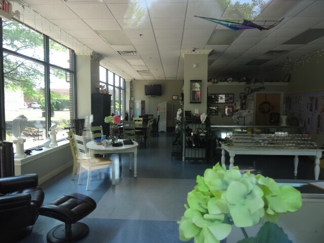 More Photos Of 311-345 Hay St, Fayetteville Apartments For Lease