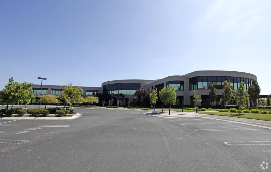 More Photos Of 6800 Dumbarton Cir, Fremont Office For Lease