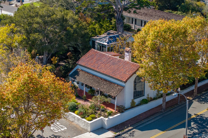 More Photos Of 502 Pierce St, Monterey Office For Sale