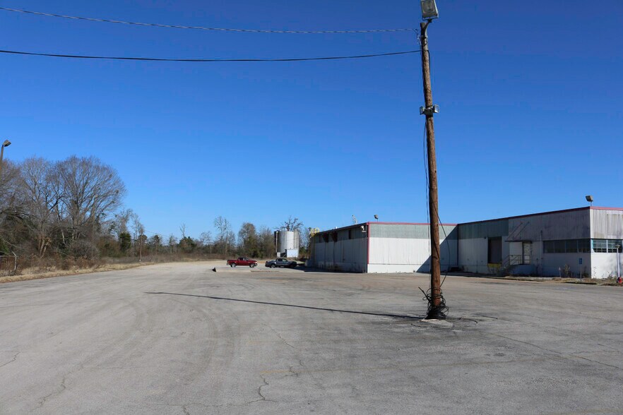 More Photos Of 13343 Interstate 20 E, Tyler Warehouse For Lease
