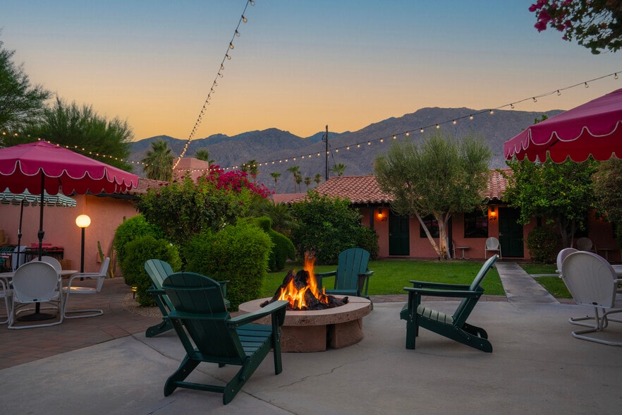 More Photos Of 555 S Warm Sands Dr, Palm Springs Hotel For Sale