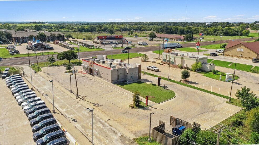 More Photos Of 3011 W Washington St, Stephenville Fast Food For Sale