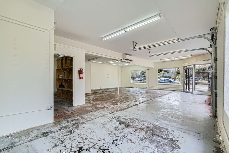 More Photos Of 8310-8318 8th Ave NW, Seattle Storefront Retail Office For Lease