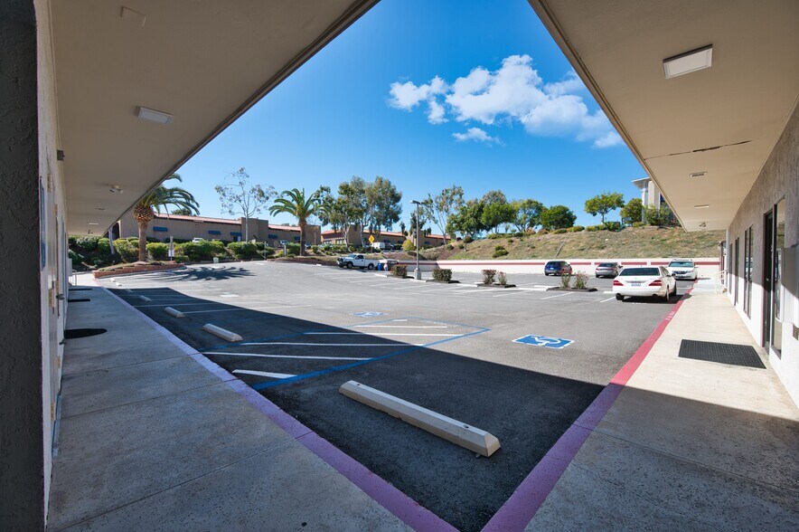 More Photos Of 5402 Ruffin Rd, San Diego Office For Lease