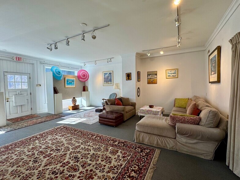 More Photos Of 9 Mill St, Greenfield Freestanding For Sale