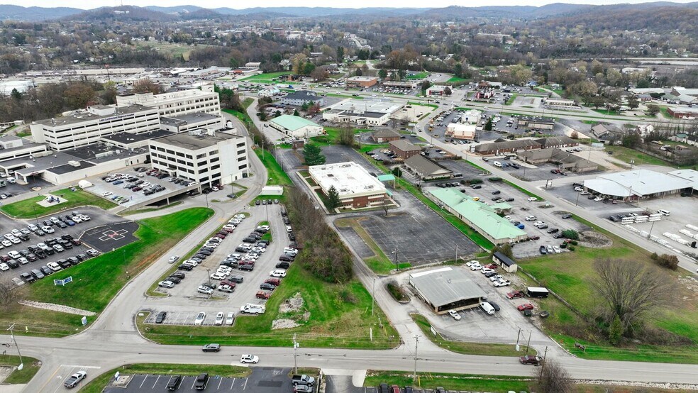 More Photos Of 340 Bogle St, Somerset Medical For Sale