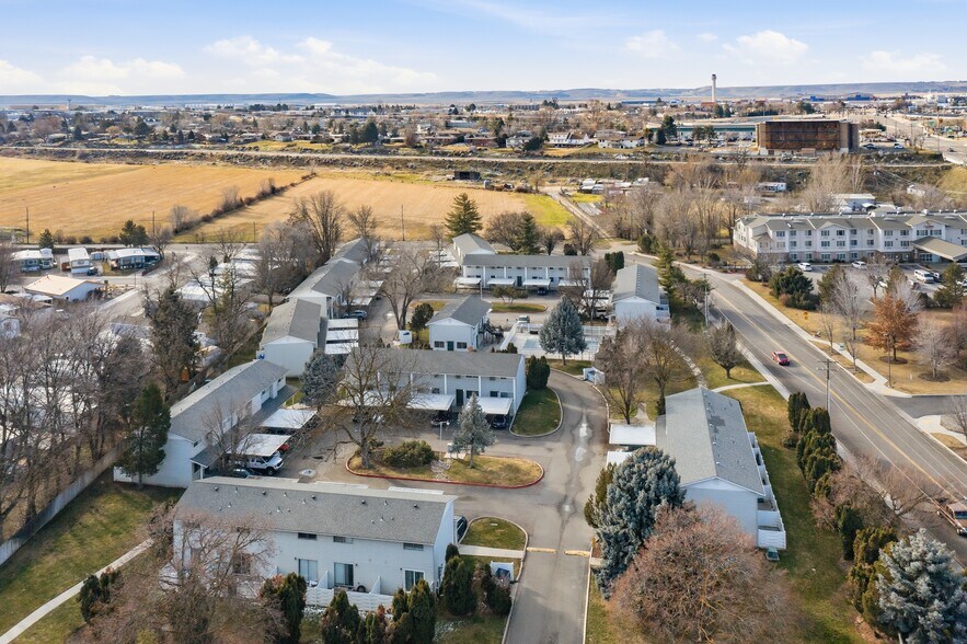 More Photos Of 2901 Robert Ln, Boise Apartments For Sale