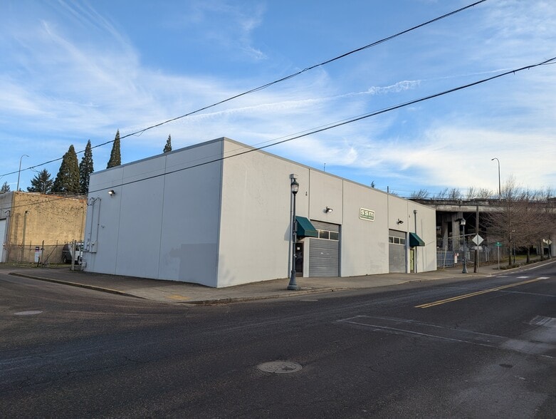 Primary Photo Of 651 N Russell St, Portland Industrial For Lease