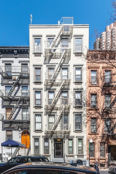 More Photos Of 337 E 77th St, New York Apartments For Sale