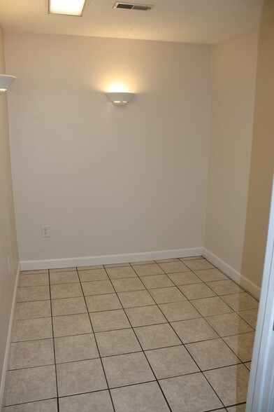 More Photos Of 4917 Maryville Rd, Granite City Office For Sale