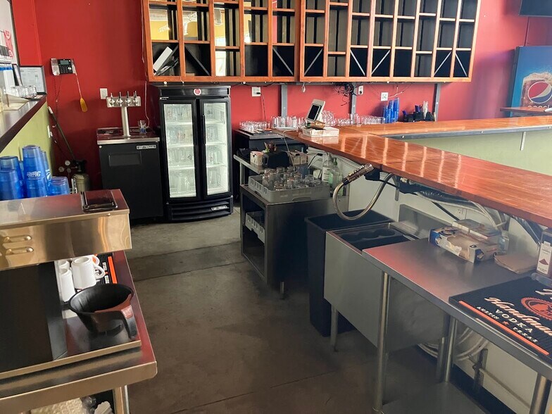 More Photos Of 12928 E Mansfield Ave, Spokane Valley General Retail For Lease