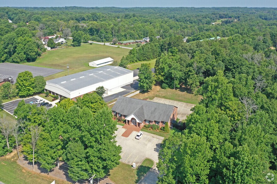 More Photos Of 1370 Piedmont Dr, Lexington Medical For Lease