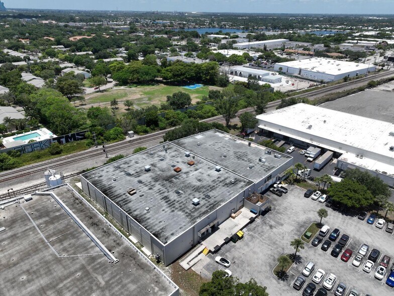 More Photos Of 4200 N 29th Ave, Hollywood Unknown For Lease