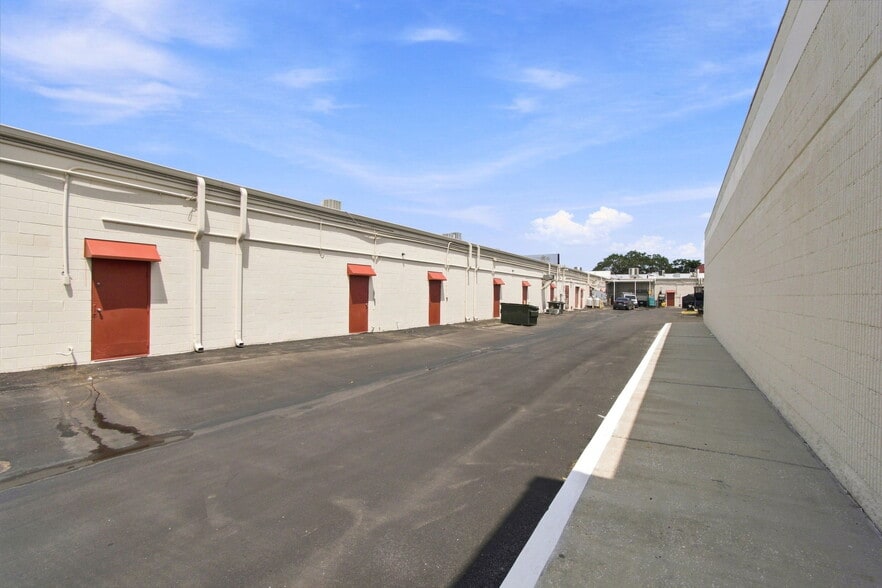 More Photos Of 14100 US Highway 19 N, Clearwater Unknown For Lease