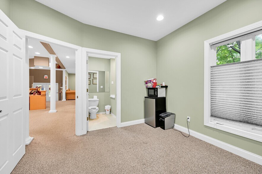 More Photos Of 21 Orchard St, Denville Medical For Lease