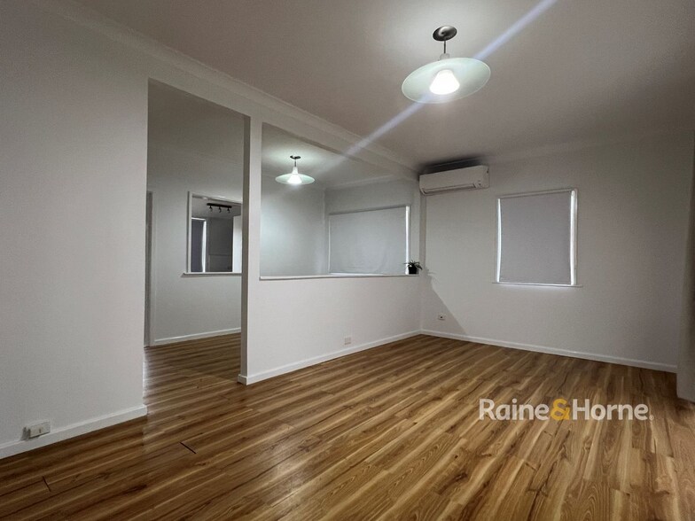 More Photos Of 5 Alfred St, Umina Beach Office For Lease