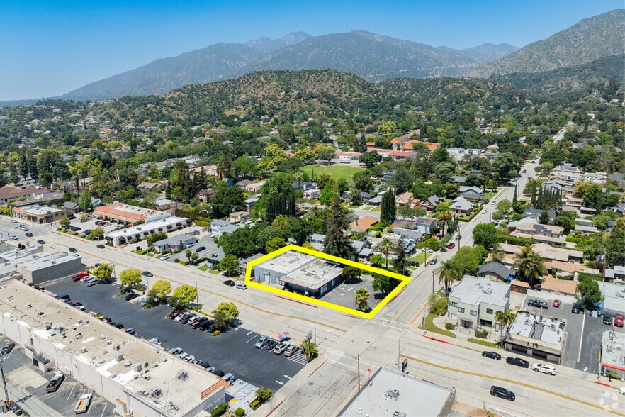 More Photos Of 401-405 W Foothill Blvd, Monrovia Freestanding For Lease