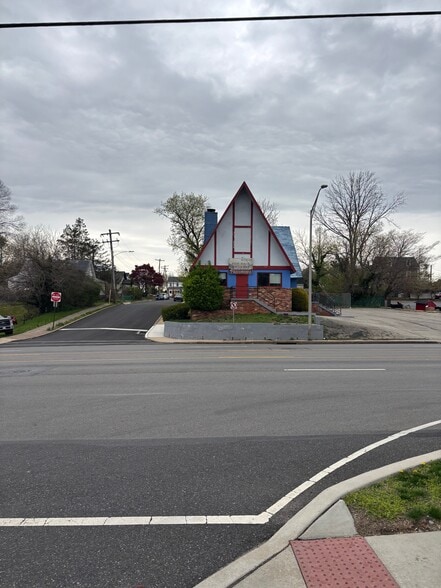 More Photos Of 417 W Baltimore Ave, Clifton Heights Restaurant For Sale