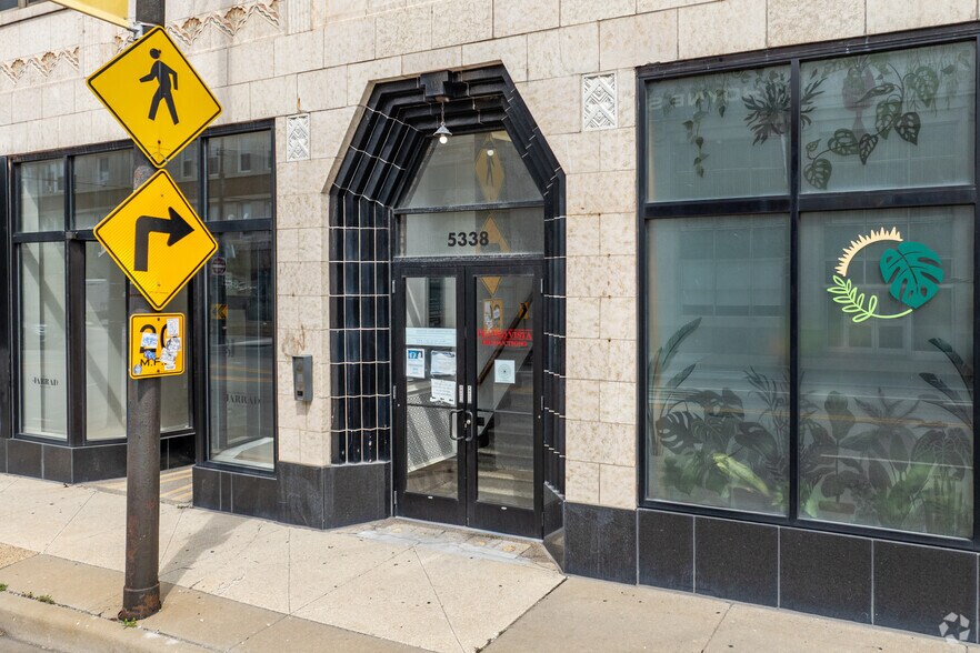 More Photos Of 4800 N Milwaukee Ave, Chicago Storefront Retail Office For Lease