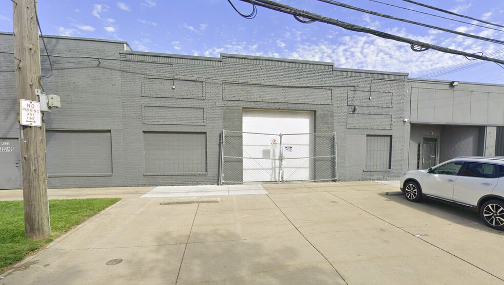 Primary Photo Of 2081 E 40th St, Cleveland Warehouse For Lease