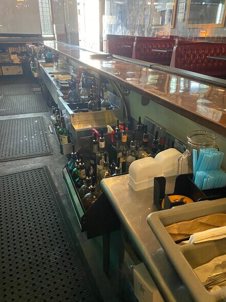 More Photos Of 4727 University Ave, San Diego Restaurant For Sale