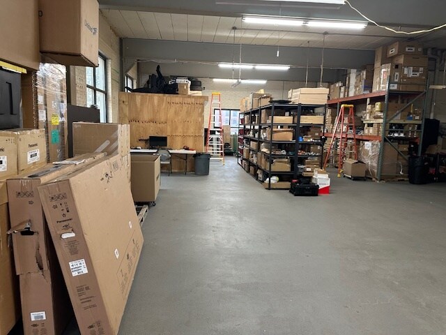 More Photos Of 161 Saw Mill River Rd, Yonkers Warehouse For Sale