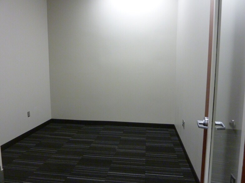 More Photos Of 3095 White Bear Ave N, Maplewood Freestanding For Lease