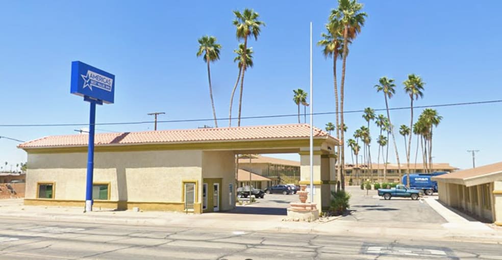 Primary Photo Of 1689 E Hobsonway, Blythe Hotel For Sale