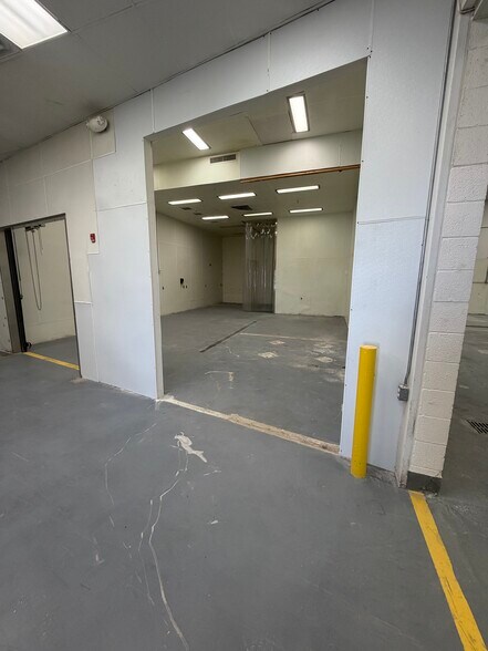 More Photos Of 150 E 400 N, Salem Manufacturing For Lease