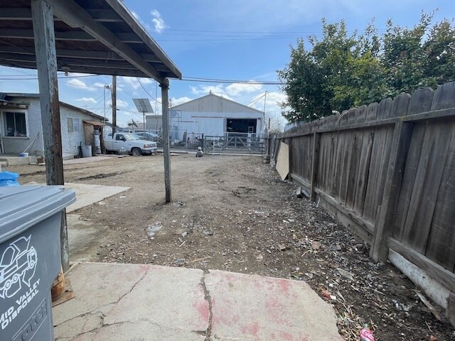 More Photos Of 17059 Myrtle Ave, Huron Restaurant For Sale