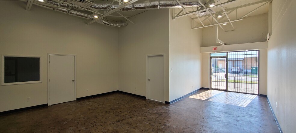 More Photos Of 9822 Monroe Dr, Dallas Manufacturing For Sale