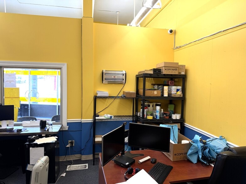 More Photos Of 1030 S Main St, Rockford Loft Creative Space For Sale