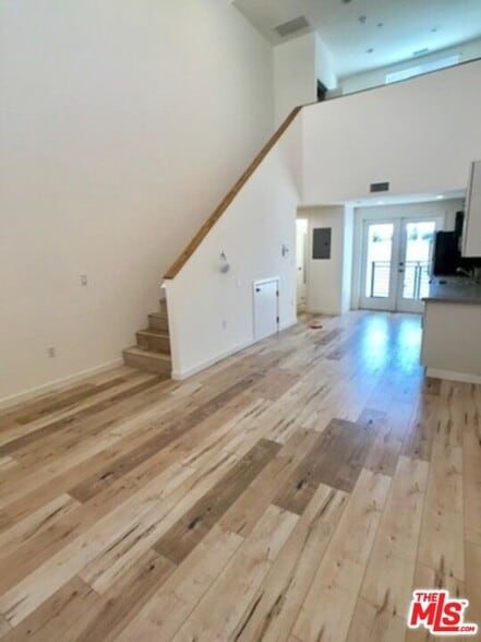More Photos Of 517 N Harvard Blvd, Los Angeles Apartments For Sale