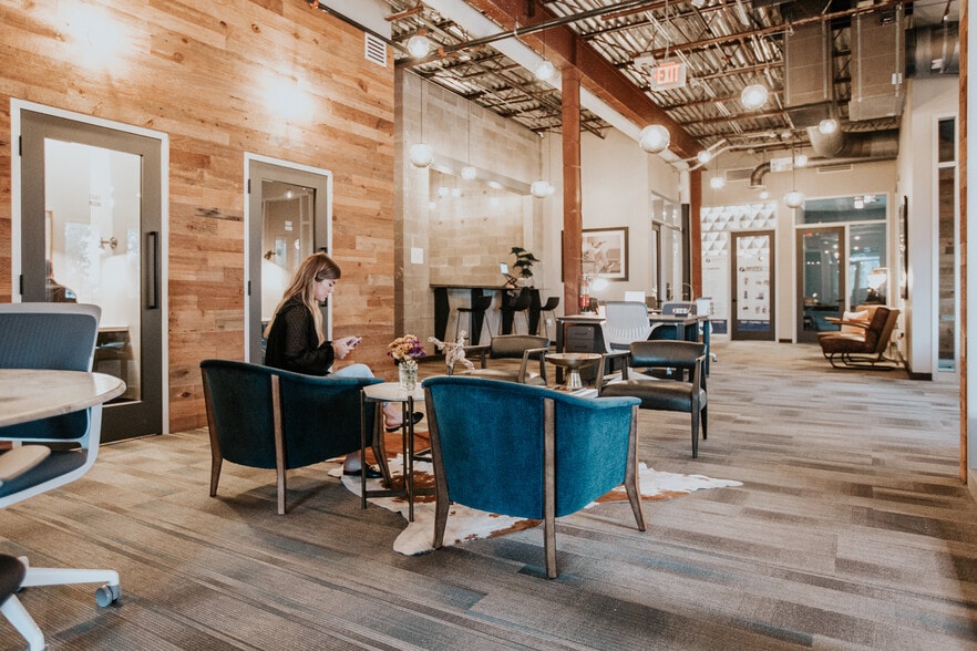 More Photos Of 2301 W Anderson Ln, Austin Coworking Space