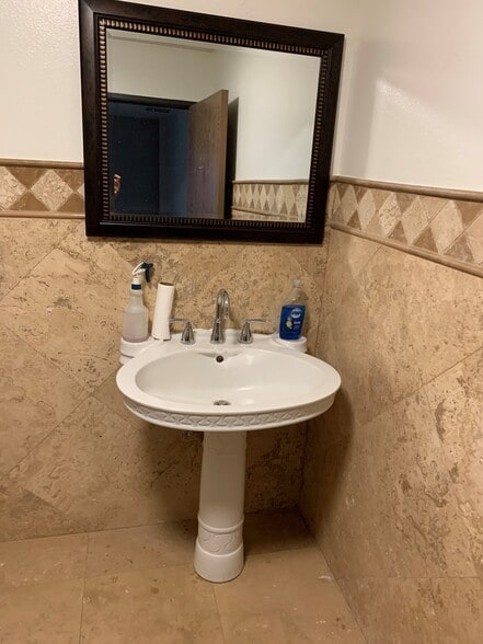 More Photos Of 17912 Cowan, Irvine Manufacturing For Lease