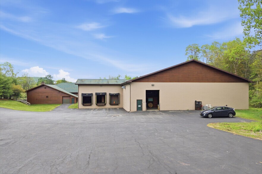 More Photos Of 149 NY-28N, North Creek Manufacturing For Sale