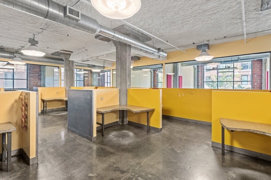 More Photos Of 718 Washington Ave N, Minneapolis Loft Creative Space For Sale