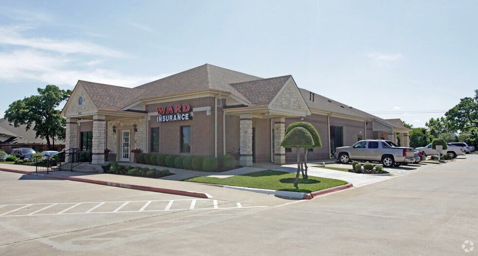 More Photos Of 1801 Precinct Line Rd, Hurst Medical For Lease
