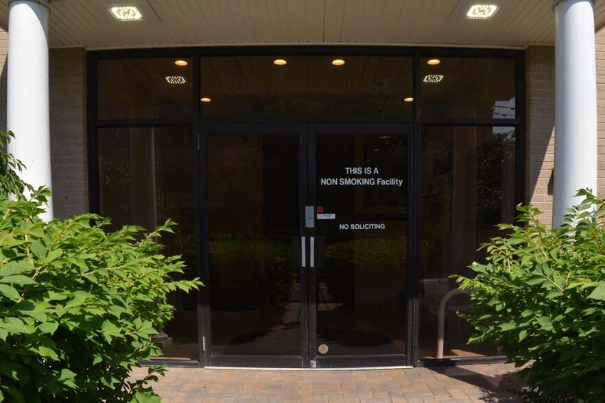 More Photos Of 289 Market St, Saddle Brook Office For Sale