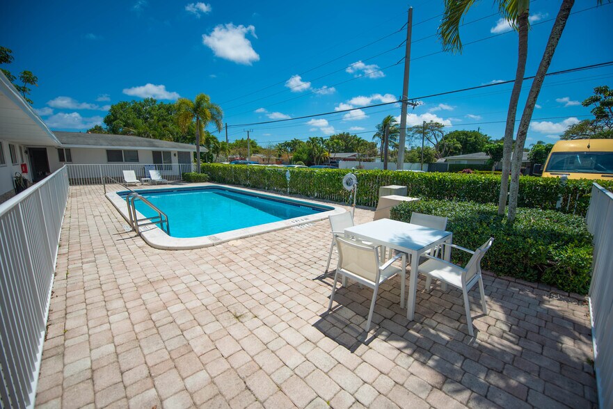 More Photos Of 231 SW 15th St, Pompano Beach Apartments For Sale